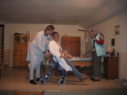 Theater 2003 - Dreistes Stück im Greisenglück